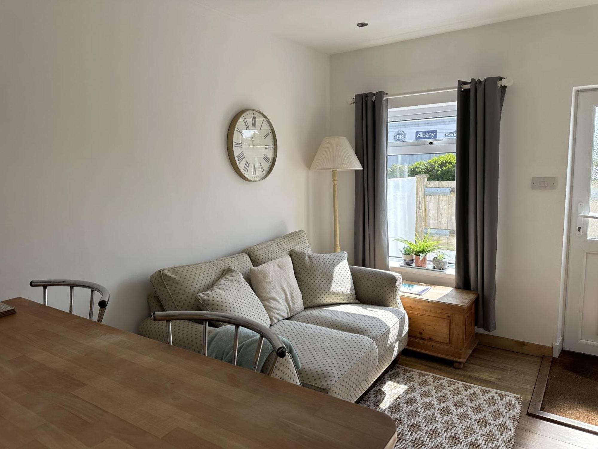Cozy Coastal Lodge In Hayle Esterno foto