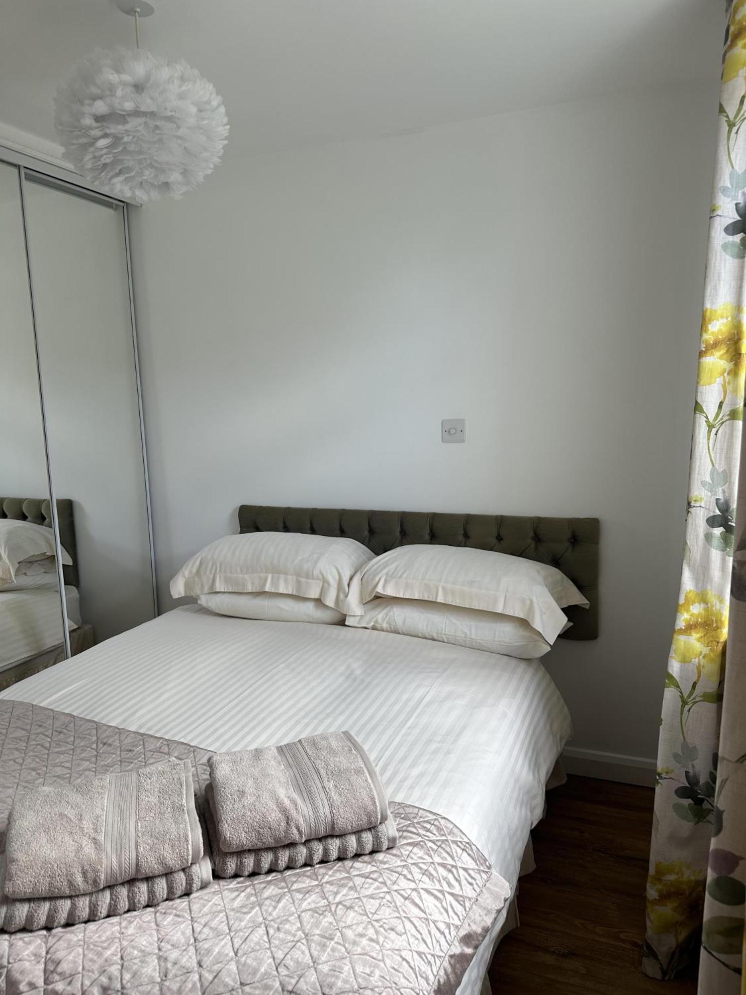 Cozy Coastal Lodge In Hayle Esterno foto