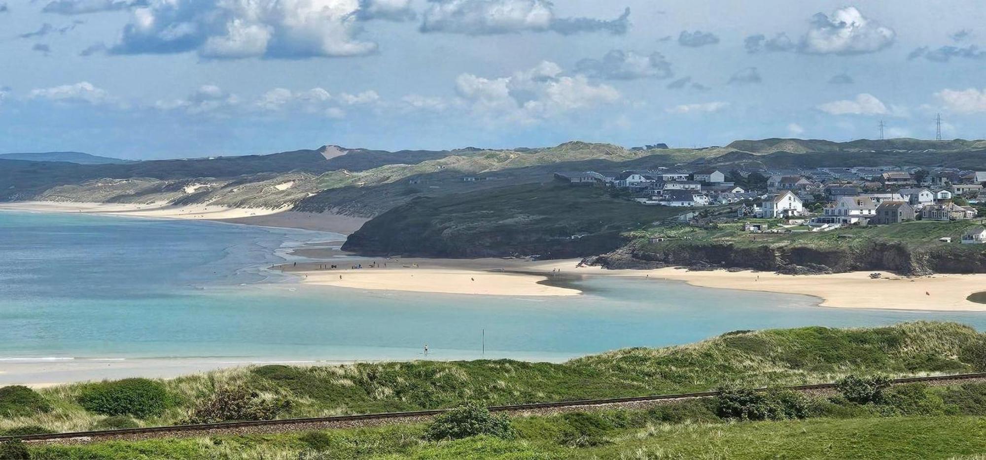 Cozy Coastal Lodge In Hayle Esterno foto