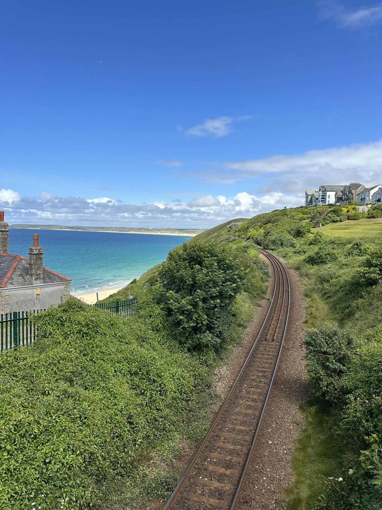 Cozy Coastal Lodge In Hayle Esterno foto